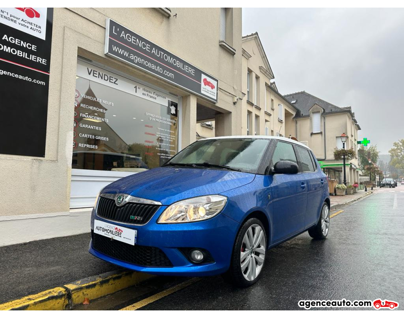 Achat voiture occasion, Auto occasion pas cher | Agence Auto Skoda Fabia RS TSI 180 DSG 74100KMS! Bleu Année 2010 Automatique Essence